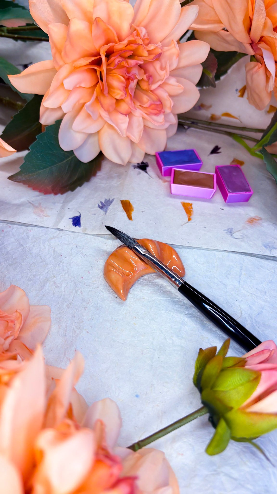 Ceramic Artist Paint Brush Rest - Croissant (experimental)