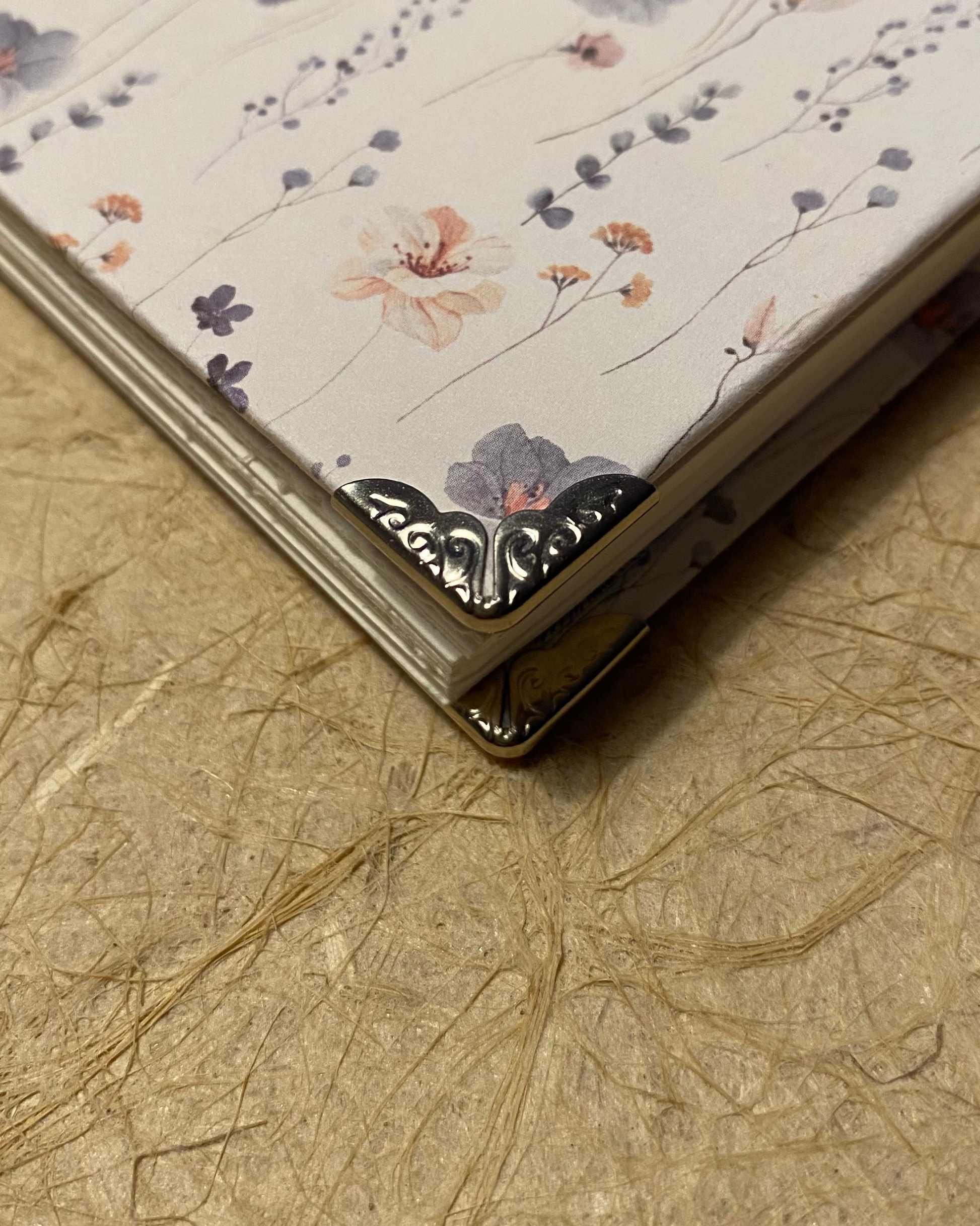 Handmade Sketchbooks for Drawing made by Sonrisas de Ratona in A Coruña,  Spain